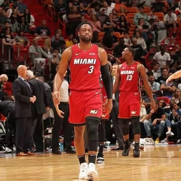 亚当斯揭秘选秀前试训秘诀：装备收集是关键（亚当斯曝选前试训要诀：制胜关键在装备收集）