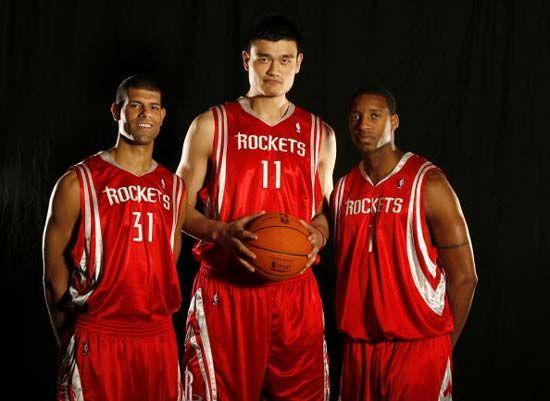 斯基拉：米兰派球探考察萨索洛中卫穆哈雷莫维奇和伊泽斯（斯基拉：米兰派遣球探赴萨索洛考察穆哈雷莫维奇和伊泽斯）