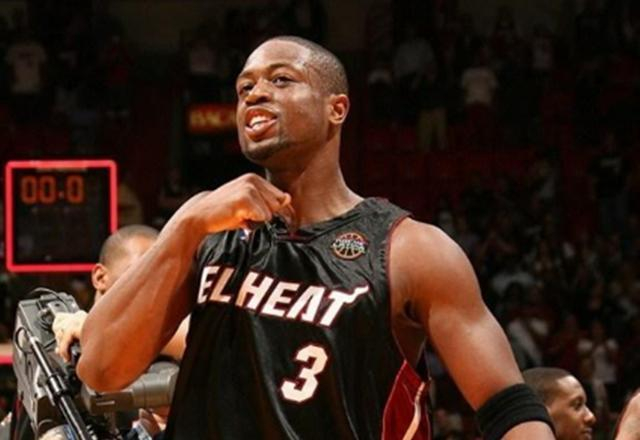 莱奥：我和囧叔经常交流，不仅聊足球，也聊生活中的方方面面（莱奥：我与囧叔交流频繁，聊的不仅是足球还有生活点滴）