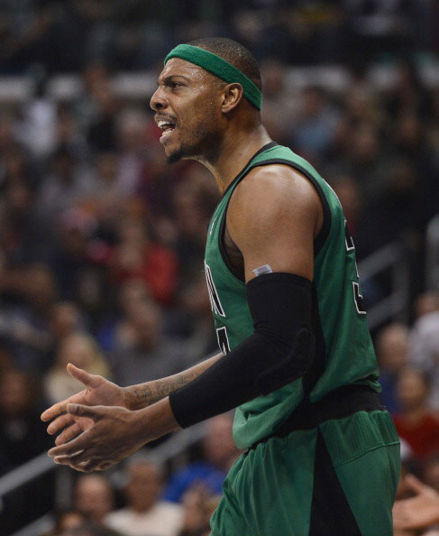 德甲前瞻：多特蒙德联赛主场不败，霍芬海姆进攻火力强劲（德甲前瞻：多特联赛主场不败延续，霍芬海姆进攻端状态火热）