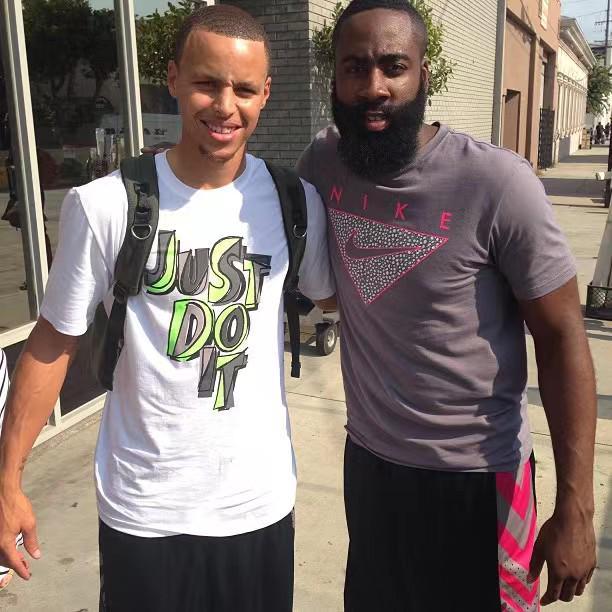 斯洛特帅位悬了？利物浦换帅传闻反转，关键战成救命稻草（斯洛特下课风波生变：利物浦否认换帅，关键一战或成转机）