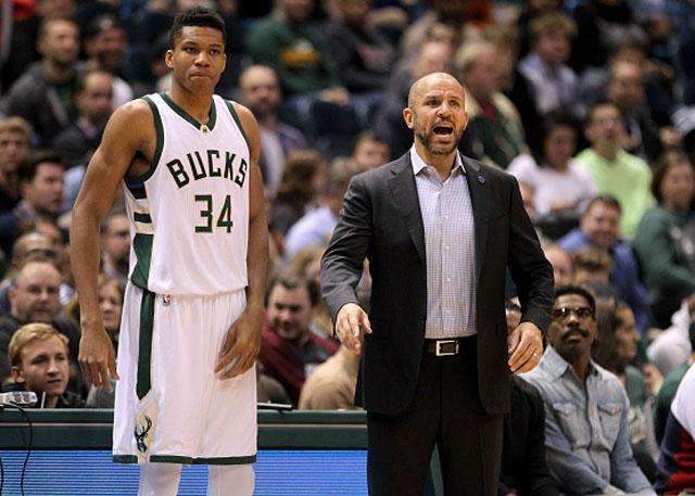 乔-科尔：迪亚斯的铲球完全没必要，阿什拉夫可能伤缺至圣诞（乔-科尔：迪亚斯这次铲球毫无必要，阿什拉夫或将伤停至圣诞节）