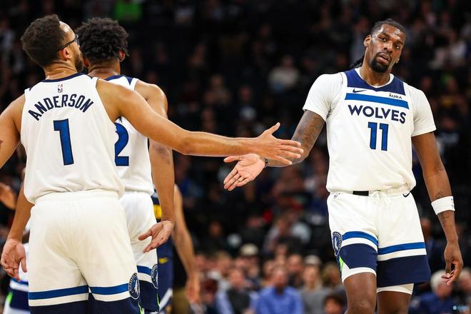 勇士在交易市场非常活跃，他们需要甩掉库明加，还要进行补强！（勇士在交易市场频繁出手，或将送走库明加并继续补强阵容）