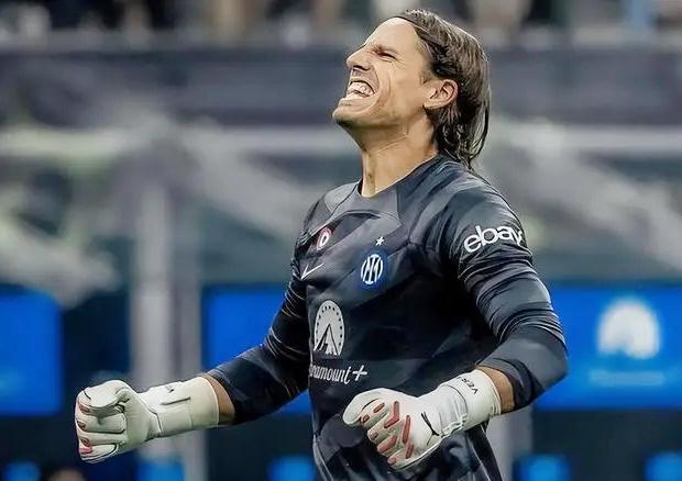 NBA焦点战：凯尔特人主场逆转猛龙,（NBA重磅对决：凯尔特人主场上演逆转击败猛龙）