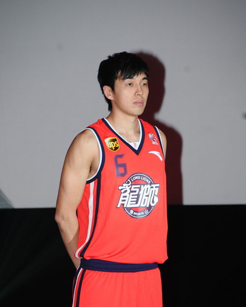 卢尼谈离开勇士：我没有任何怨恨，十年时间我留下太多美好回忆（卢尼谈告别勇士：无怨无恨，十年生涯满载美好回忆）