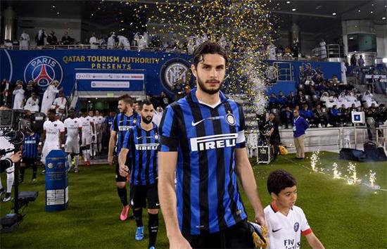 西亚卡姆闪耀半场，高效表现成球队关键（西亚卡姆半场大放异彩，高效输出扛起球队）