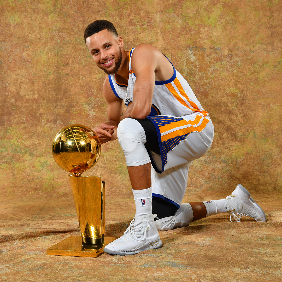 比利亚雷亚尔3-2皇家社会，莫莱罗梅开二度，阿约塞-佩雷斯建功（比利亚雷亚尔3-2力克皇家社会：莫莱罗双响，阿约塞-佩雷斯破门）