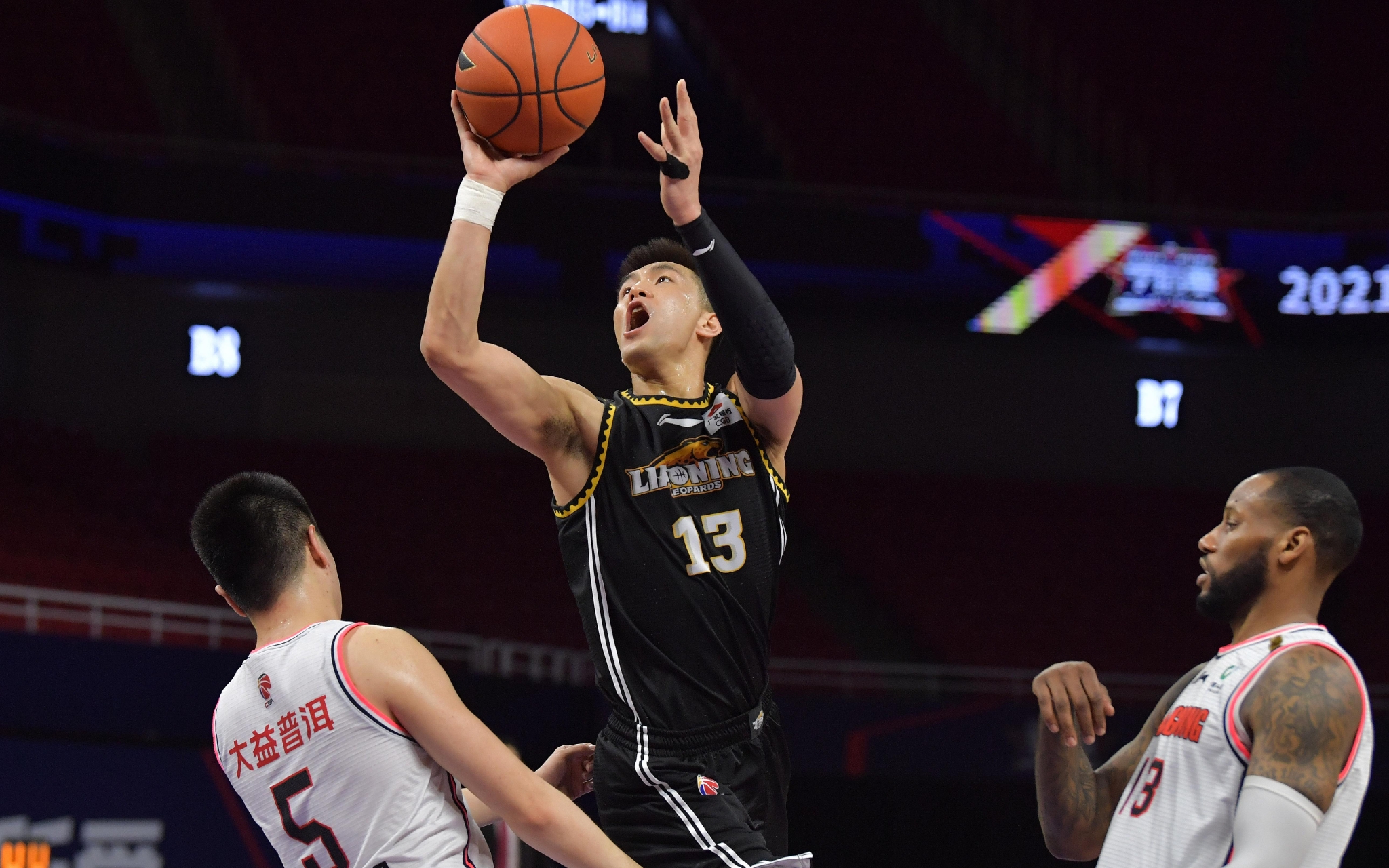 布兰卡谈伊布去巴萨：他下定决心要和梅西并肩作战，赢得欧冠（布兰卡：伊布加盟巴萨为与梅西并肩冲击欧冠冠军）