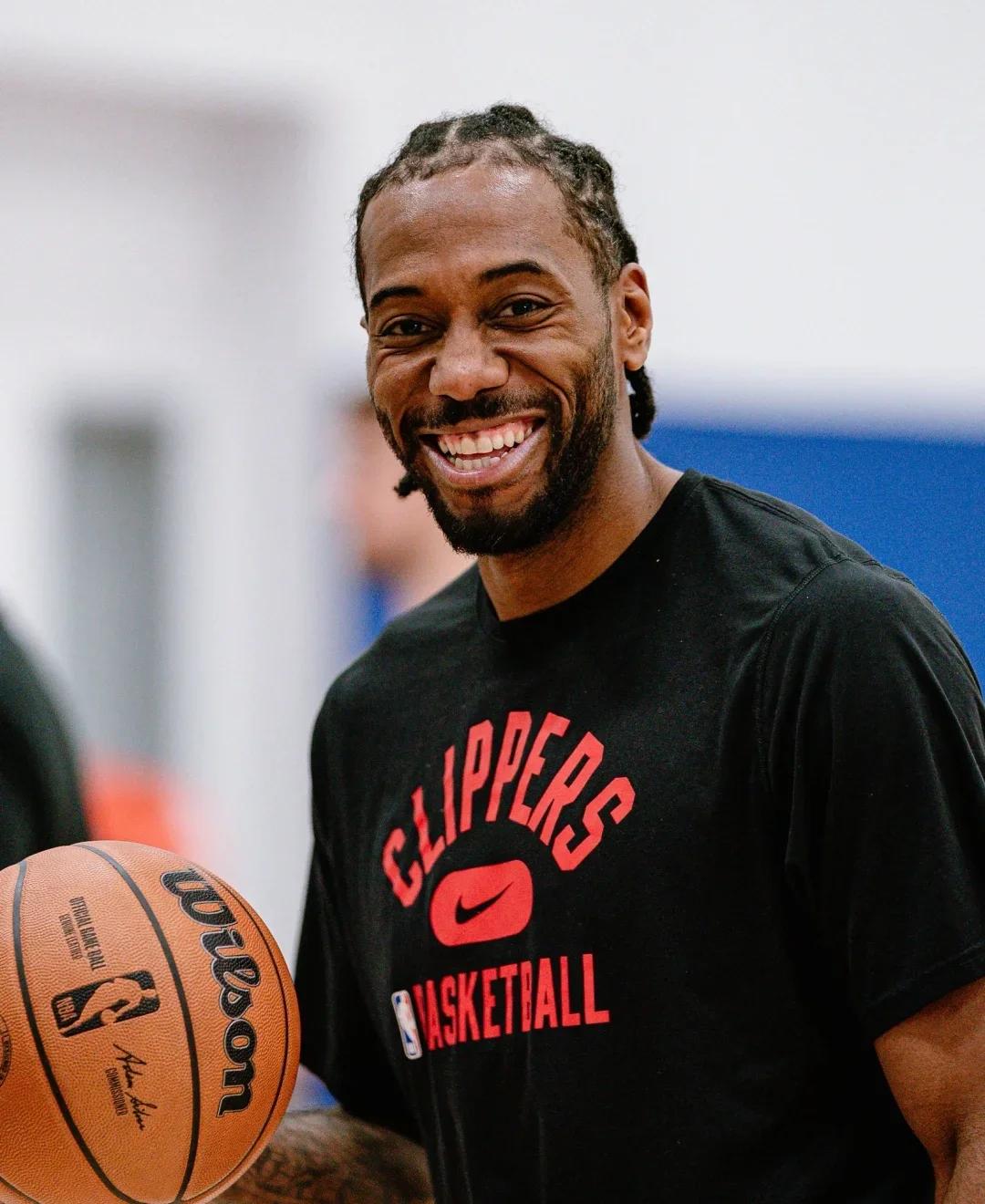 赛后情书：英超大结局阿森纳夺冠利好曼联，皇马逼平升班马（赛后速递：英超收官阿森纳称王利好曼联，皇马遭升班马逼平）