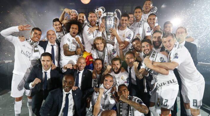 德甲2025年度积分榜：拜仁34场仅1负打进107球，领先第二21分（2025德甲积分年榜：拜仁34轮仅败1场轰入107球，领先次席21分）