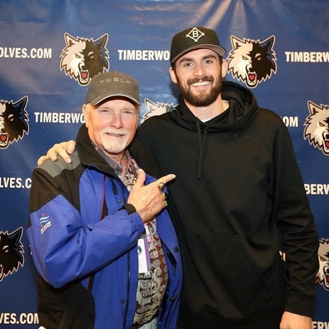 NBA战报：福克斯27分7板6助，马刺124-113击败奇才（NBA赛况：马刺124-113力克奇才，福克斯贡献27分7篮板6助攻）