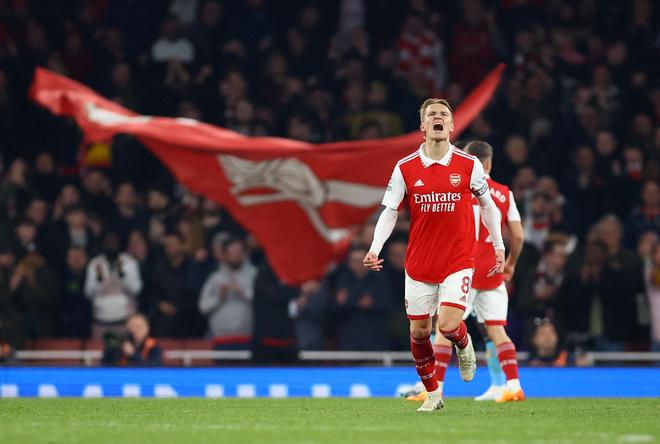 伊萨克全场数据：出战68分钟，7次丢球，7次对抗全部失败（伊萨克本场数据：出场68分钟，7次丢失球权，7次对抗无一成功）