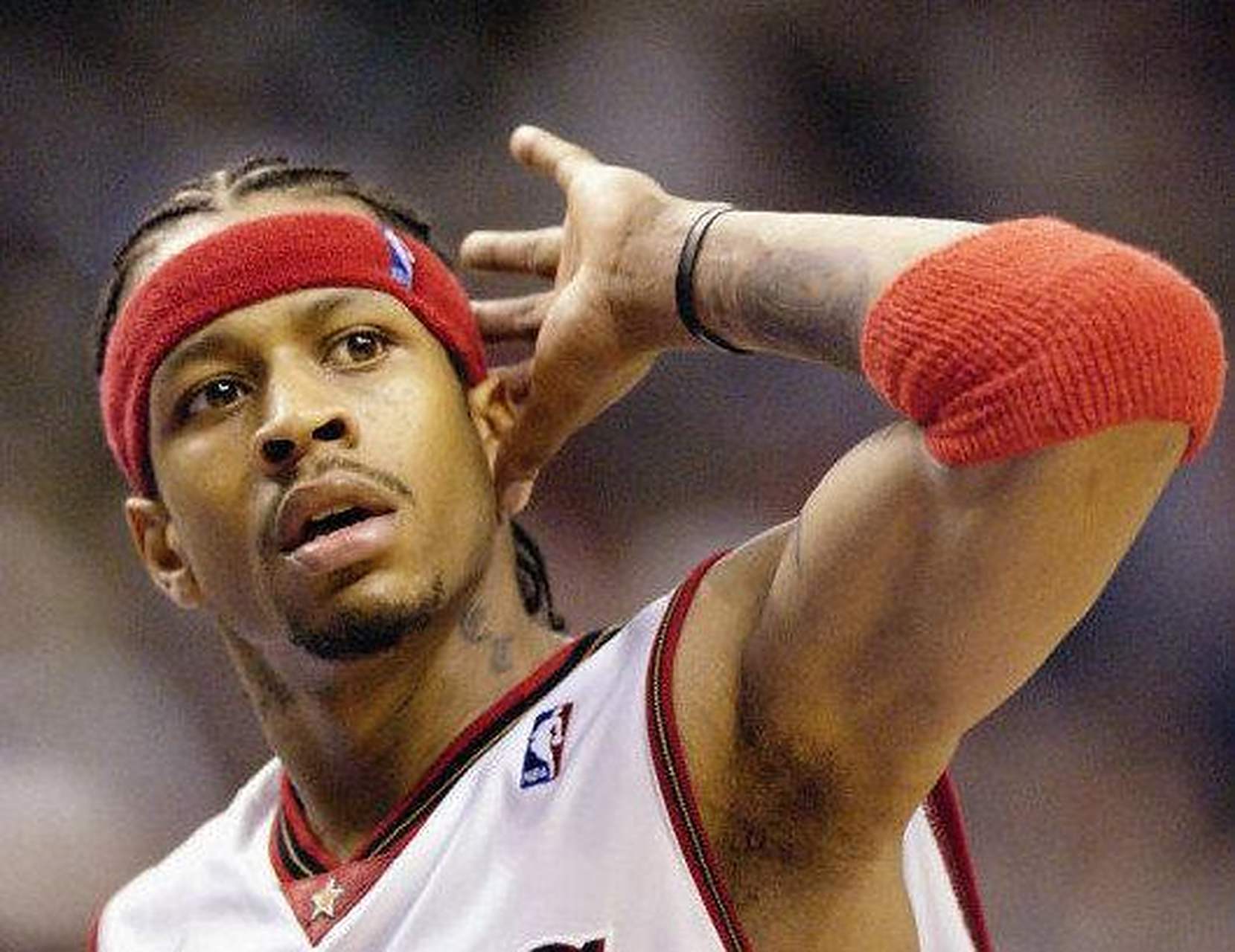 美记：凯尔特人是祖巴茨的潜在追求者，他们寻求中锋位置升级（美媒：凯尔特人有意祖巴茨，计划升级中锋位置）