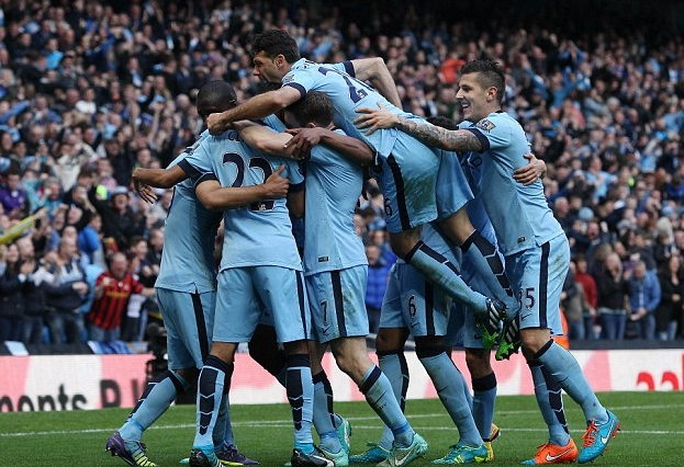 名记：字母哥即将得到3亿美元续约，各队高管对此有些犹豫（权威记者：字母哥接近达成3亿美元续约，多队高管仍持观望态度）