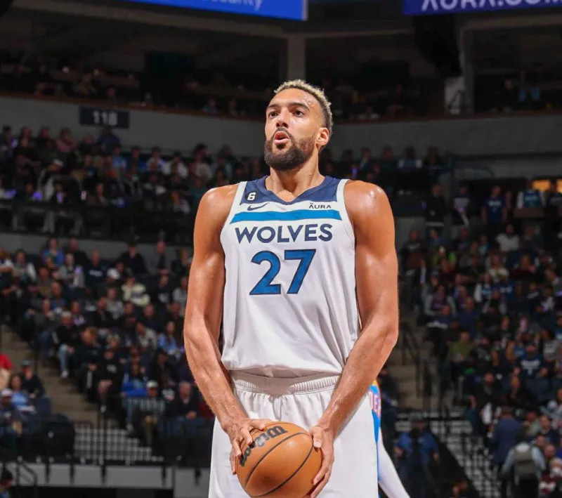 足球俱乐部战术调整最新动态（足球俱乐部战术变动最新进展）